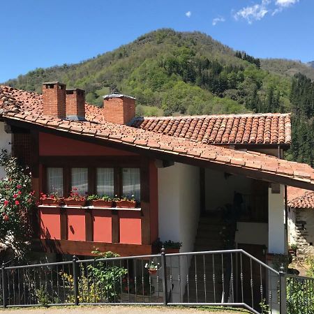 Apartamentos Rurales Los Nogales Косгая Екстер'єр фото