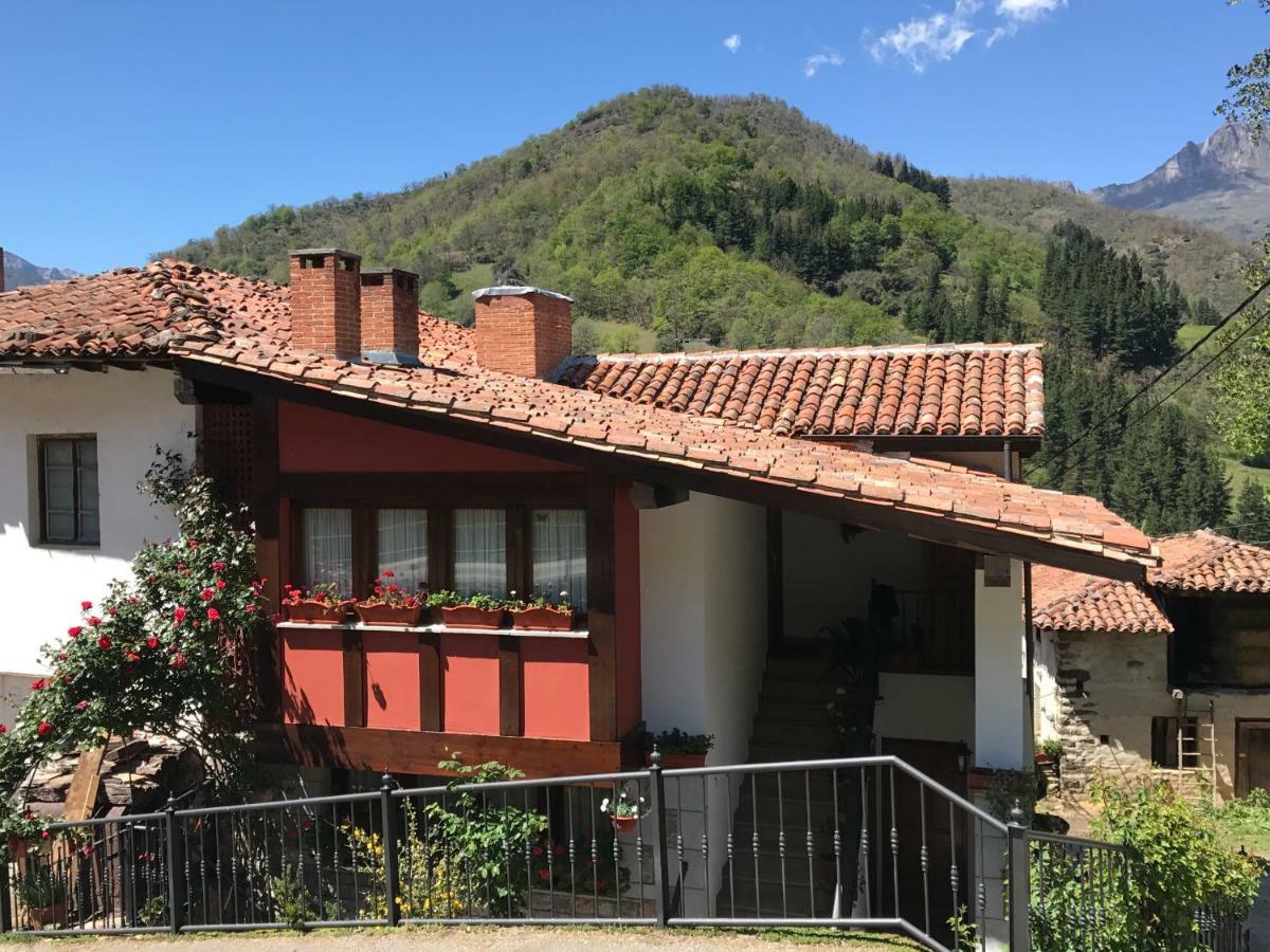 Apartamentos Rurales Los Nogales Косгая Екстер'єр фото